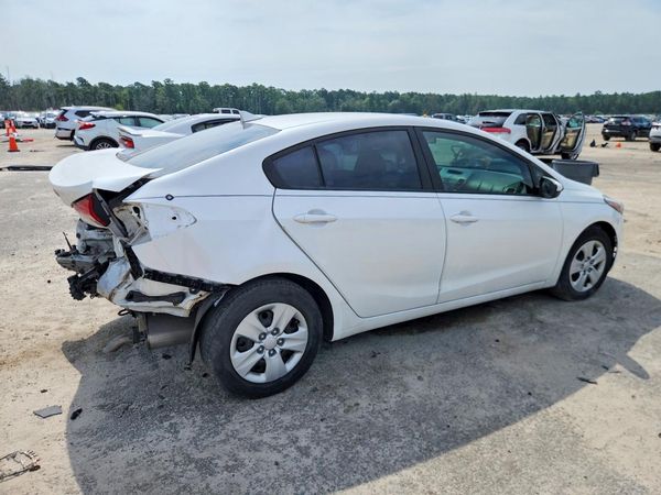 2017 KIA FORTE