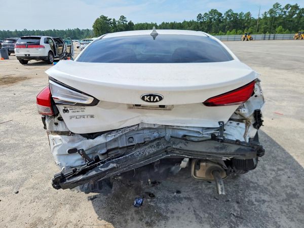 2017 KIA FORTE