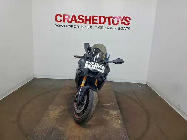2017 YAMAHA YZFR6