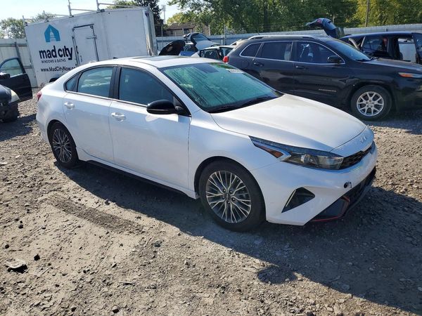 2022 KIA FORTE