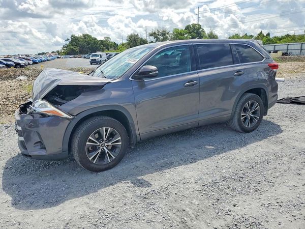 2018 TOYOTA HIGHLANDER