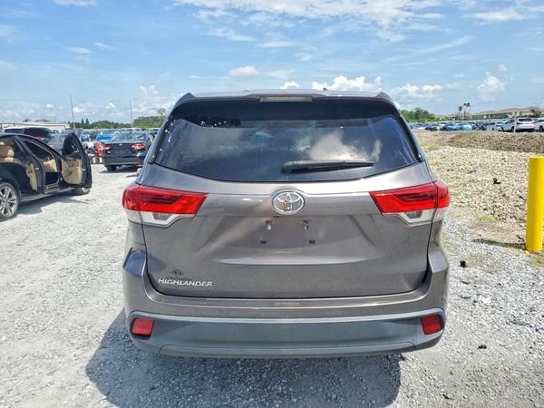 2018 TOYOTA HIGHLANDER