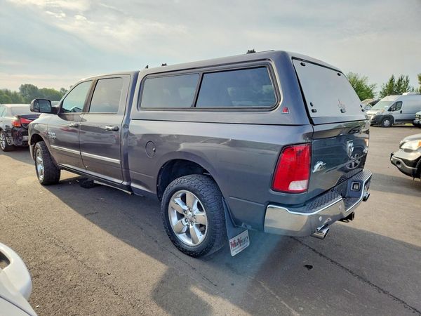 2015 RAM 1500 SLT