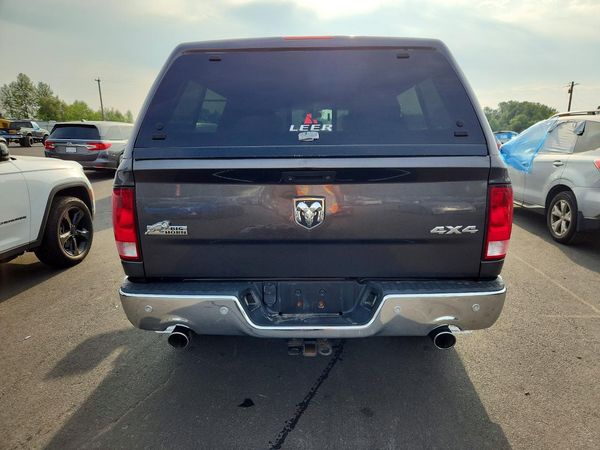 2015 RAM 1500 SLT