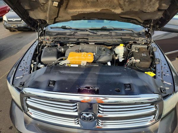 2015 RAM 1500 SLT