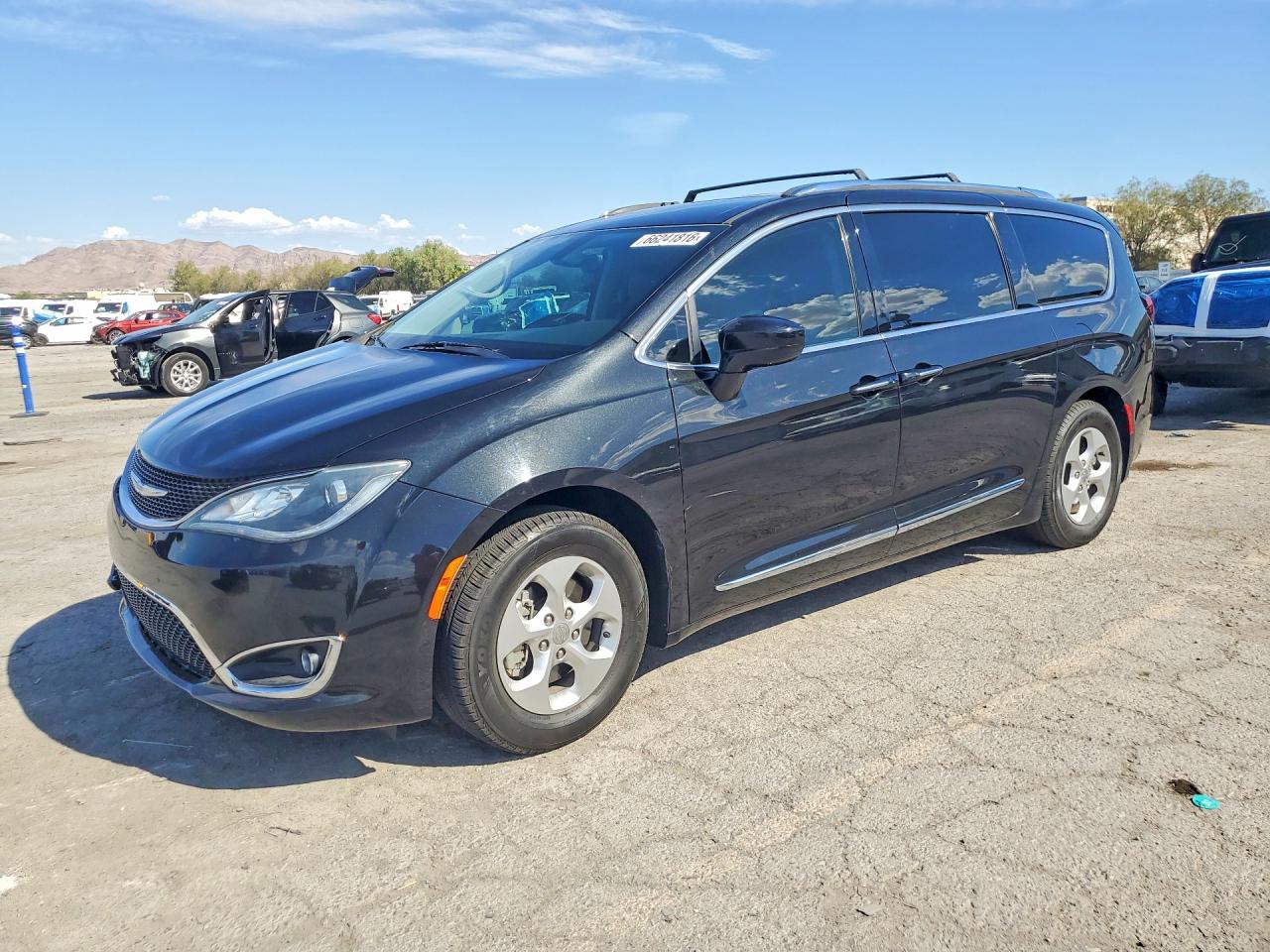 2017 CHRYSLER PACIFICA