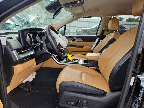 2024 KIA CARNIVAL