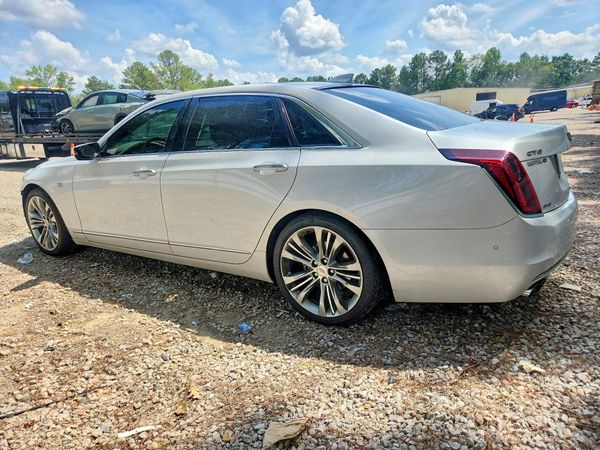2017 CADILLAC CT6