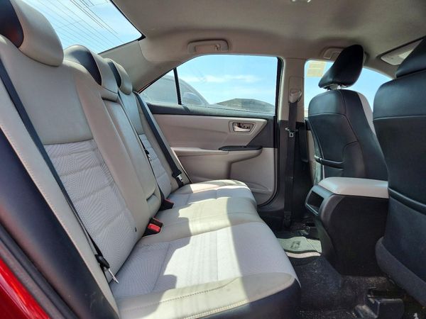 2016 TOYOTA CAMRY