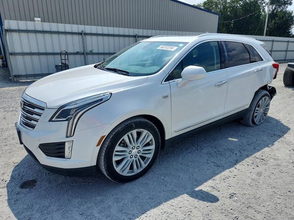 2017 CADILLAC XT5