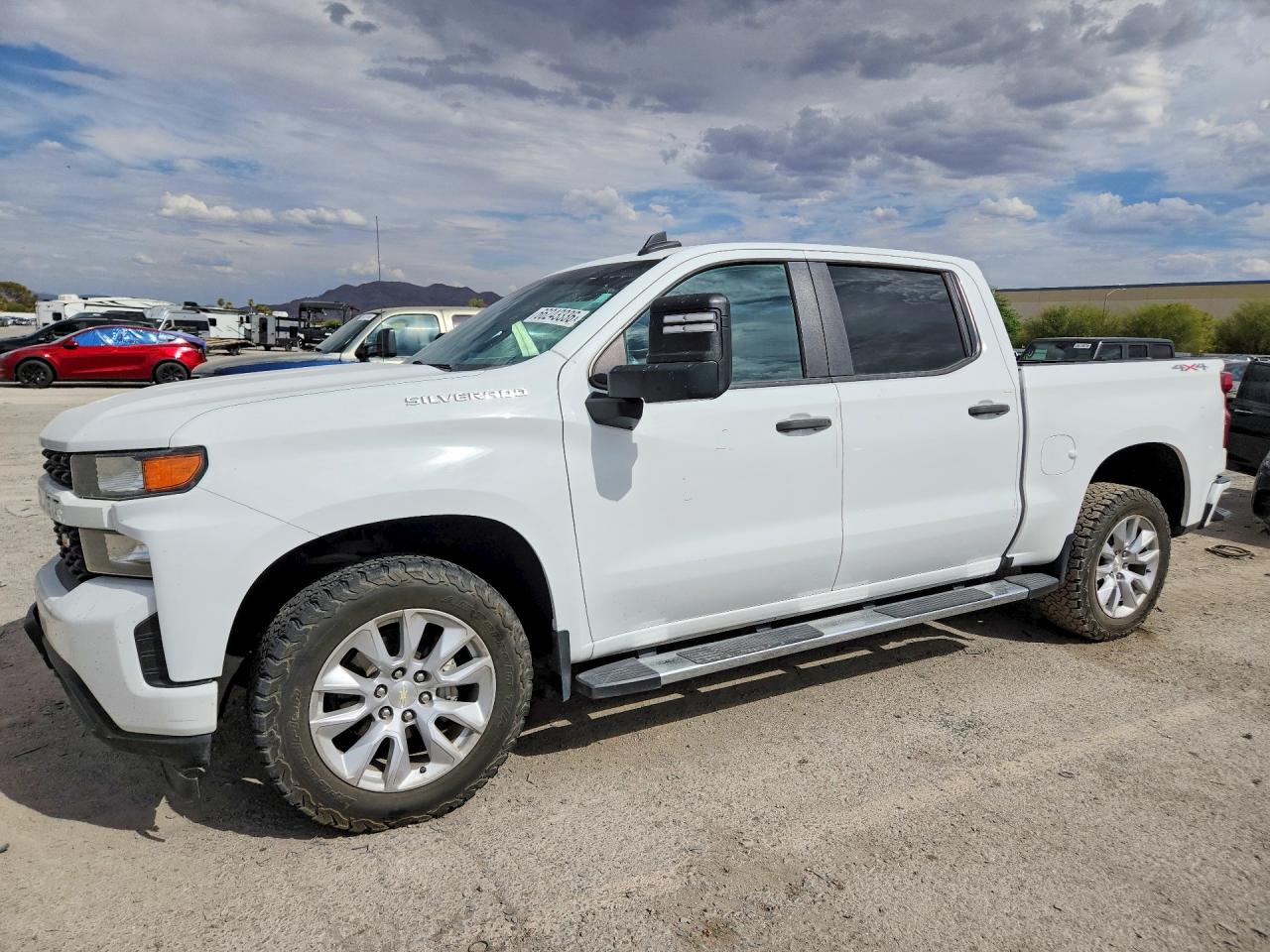 2021 CHEVROLET SILVERADO Custom — Front 3/4