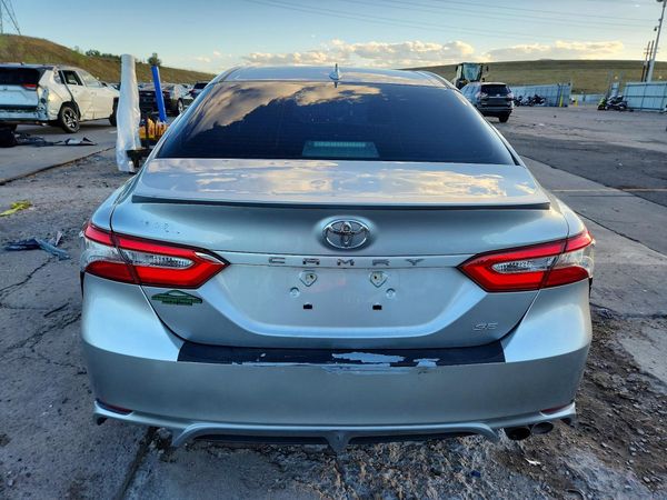 2019 TOYOTA CAMRY