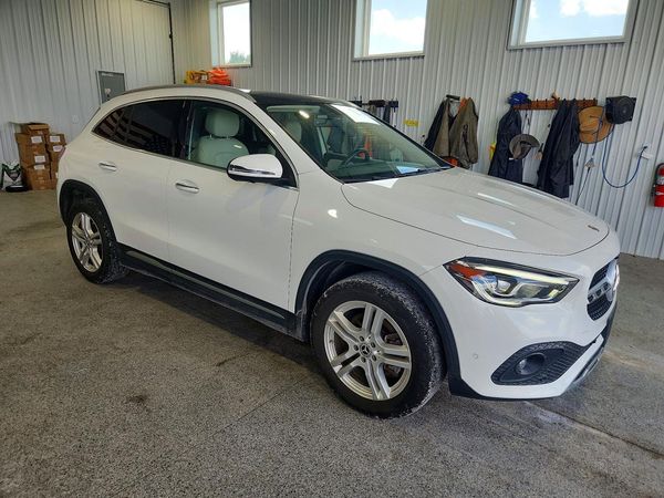 2021 MERCEDES-BENZ GLA GLA250 — Passenger 3/4