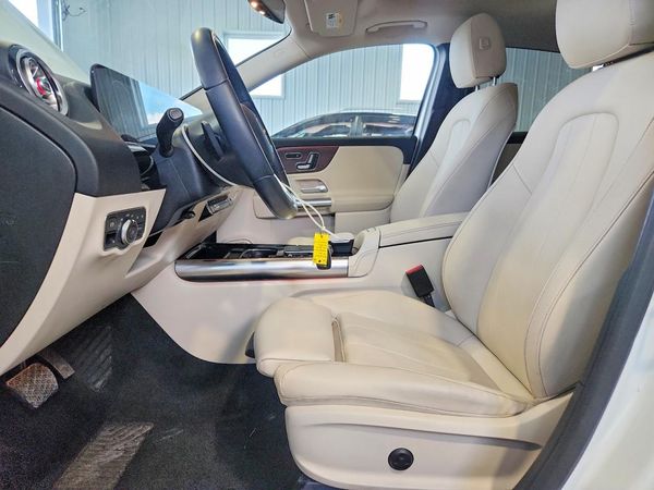 2021 MERCEDES-BENZ GLA GLA250 — DENT