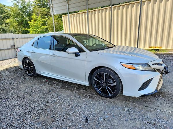 2020 TOYOTA CAMRY