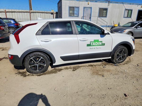 2025 KIA NIRO