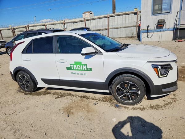 2025 KIA NIRO