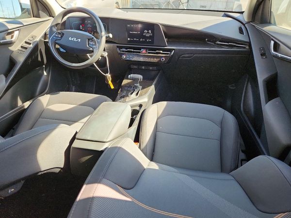 2025 KIA NIRO