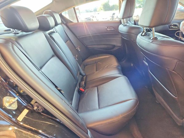 2017 ACURA ILX Base/Acura Watch Plus