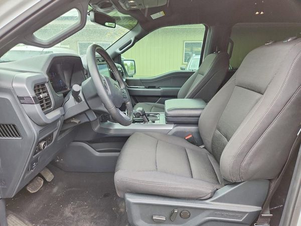 2025 FORD F150