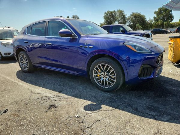 2023 MASERATI GRECALE