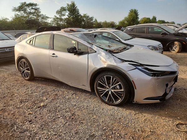 2024 TOYOTA PRIUS