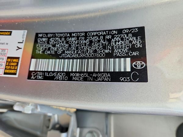 2024 TOYOTA PRIUS
