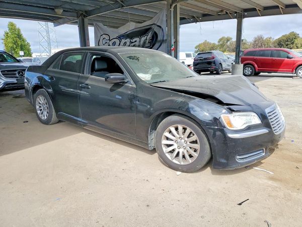 2013 CHRYSLER 300 Base/Limited