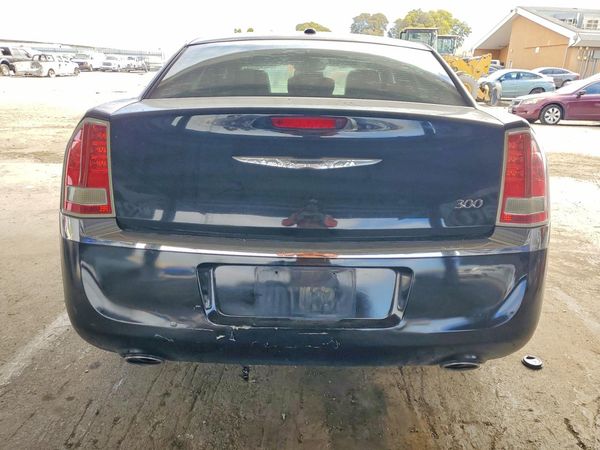 2013 CHRYSLER 300 Base/Limited