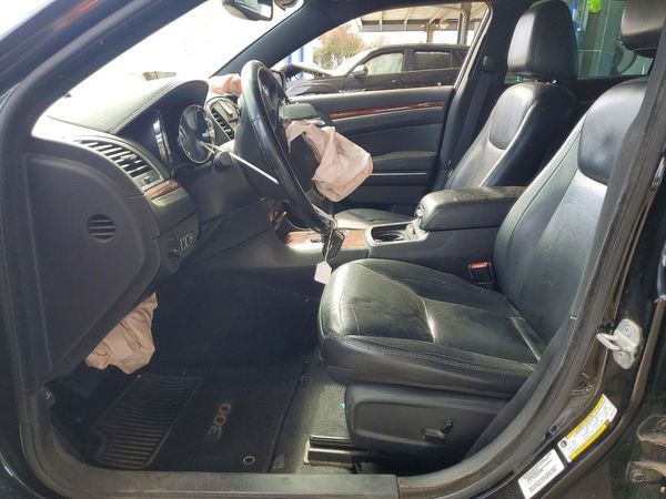 2013 CHRYSLER 300 Base/Limited