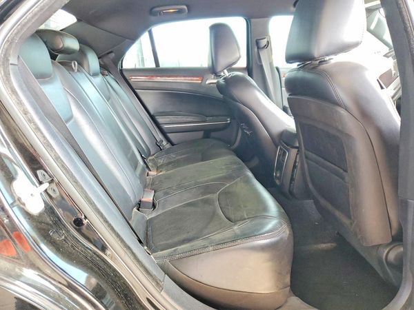2013 CHRYSLER 300 Base/Limited