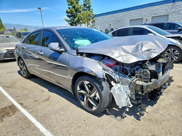 2023 HYUNDAI ELANTRA Limited — Passenger 3/4