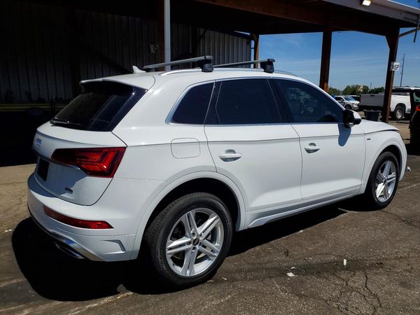 2024 AUDI Q5 E