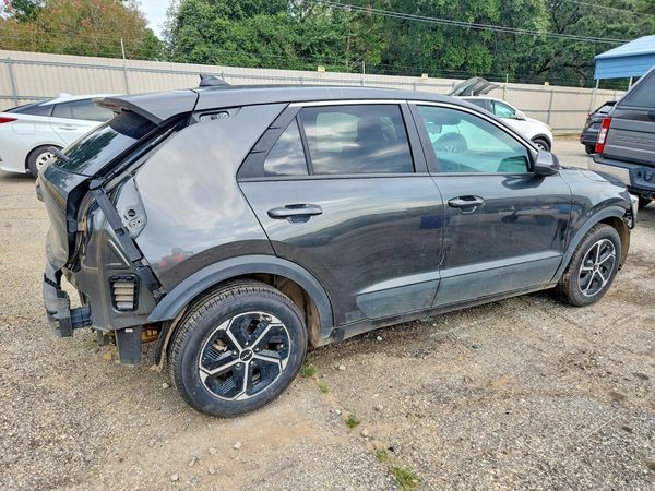 2026 KIA NIRO LX