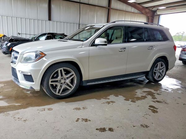 2013 MERCEDES-BENZ GL GL550 4MATIC — Front 3/4