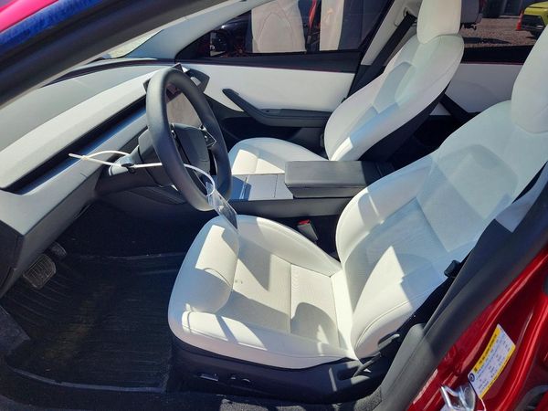 2026 TESLA MODEL 3