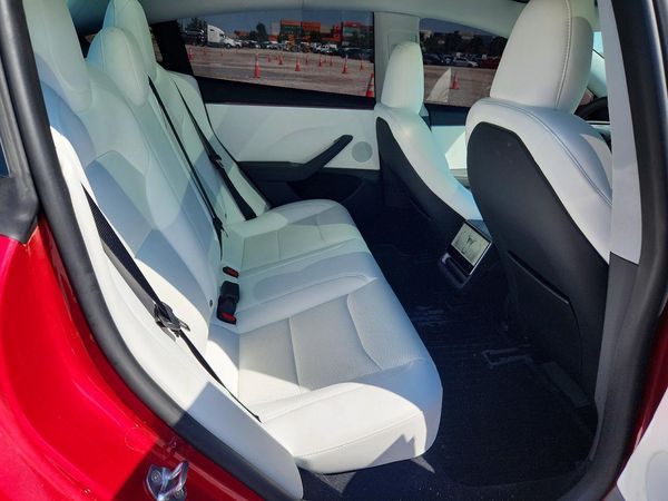 2026 TESLA MODEL 3