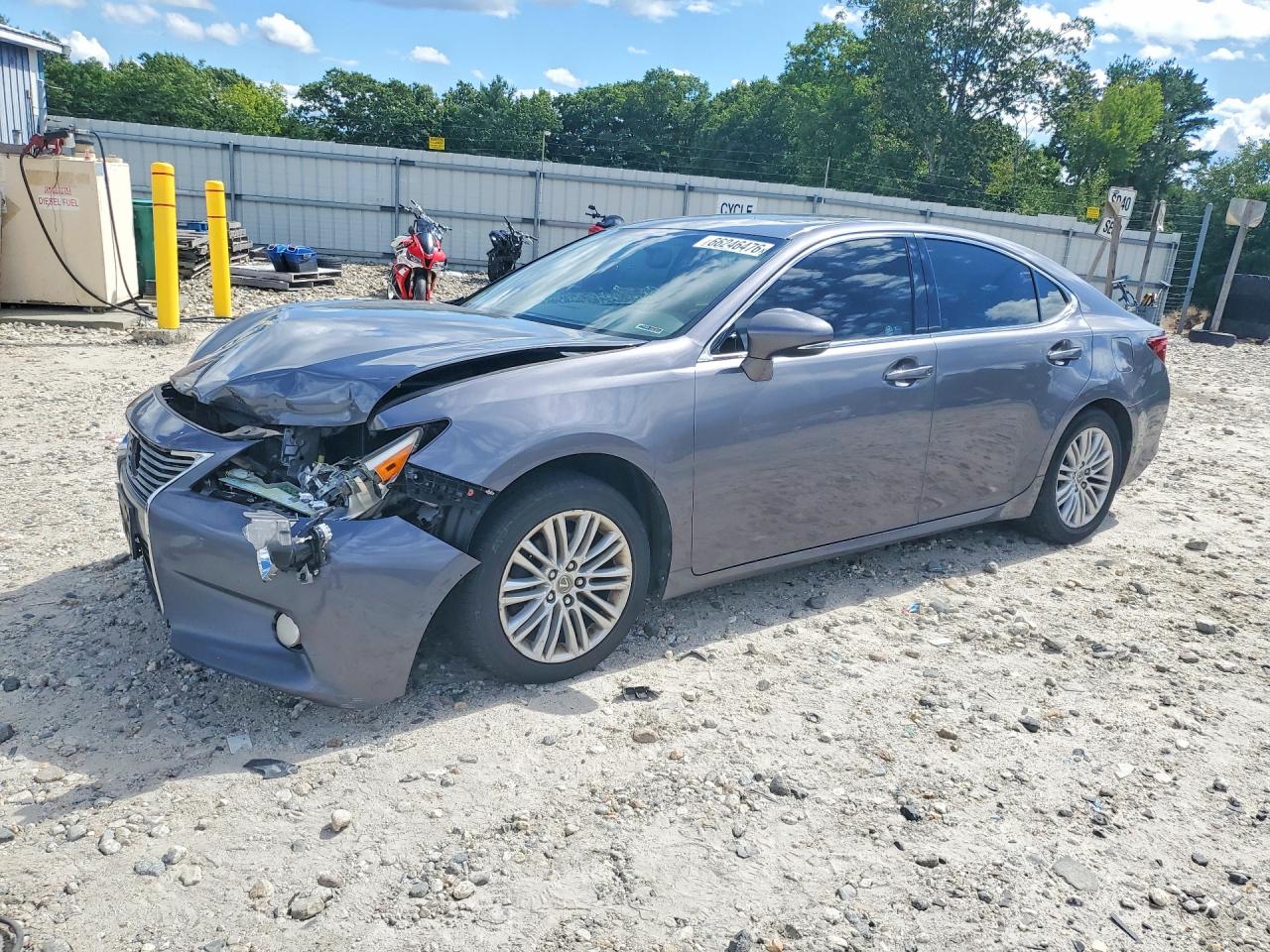 2013 LEXUS ES