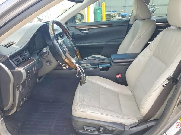 2013 LEXUS ES