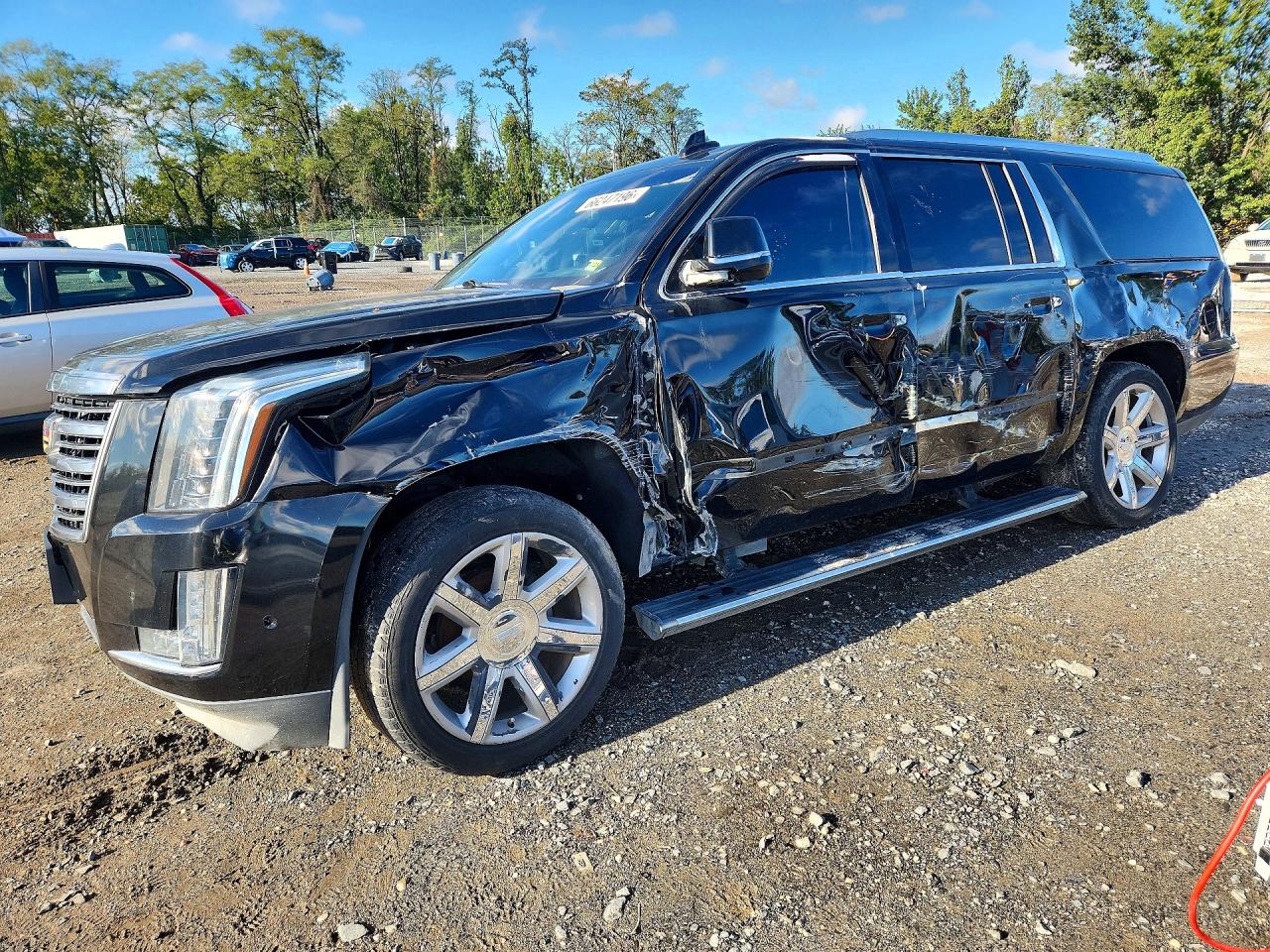 2019 CADILLAC ESCALADE ESV Platinum — Front 3/4