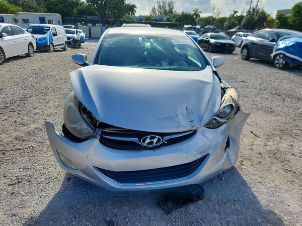 2013 HYUNDAI ELANTRA