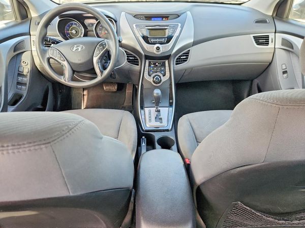 2013 HYUNDAI ELANTRA