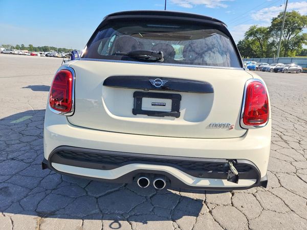 2023 MINI COOPER