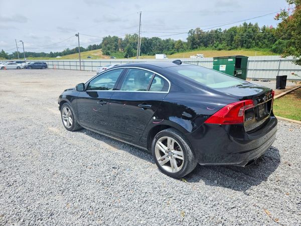 2015 VOLVO S60 Premier (non R design)