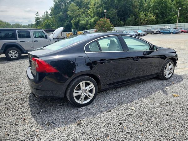 2015 VOLVO S60 Premier (non R design)