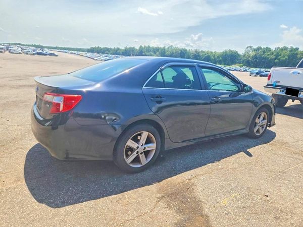 2013 TOYOTA CAMRY