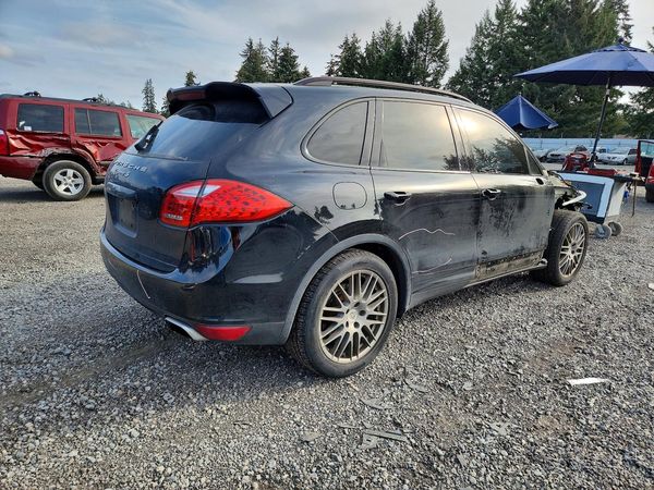 2013 PORSCHE CAYENNE S
