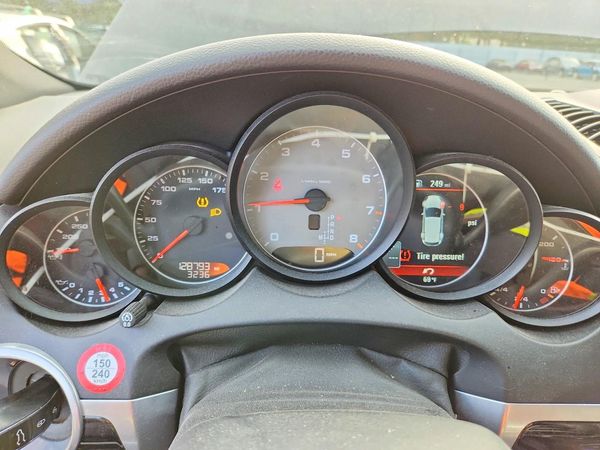 2013 PORSCHE CAYENNE S