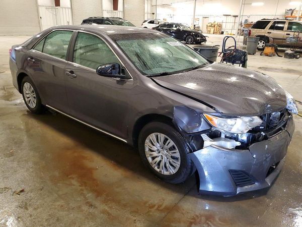 2012 TOYOTA CAMRY — Passenger 3/4