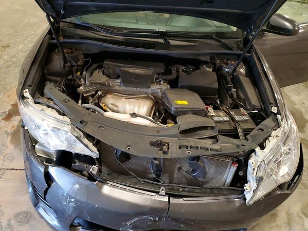 2012 TOYOTA CAMRY — Engine bay